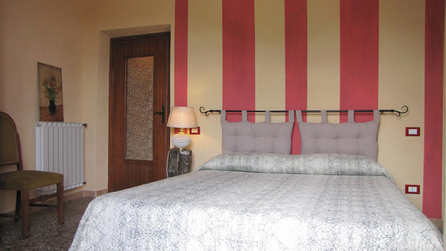 Bedroom 2, Ca Giulietto Antico Casale in Lunigiana, Massa Carrara