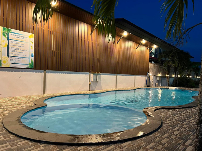 Others 3, Click Resort, Bang Saphan