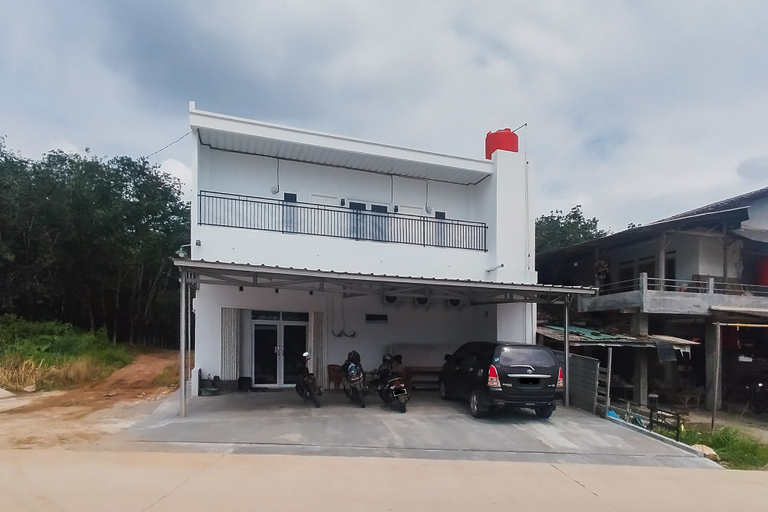 Exterior & Views, RedDoorz @ Jalan Terusan Ryacudu near Exit Tol Kotabaru Lampung, Lampung Selatan