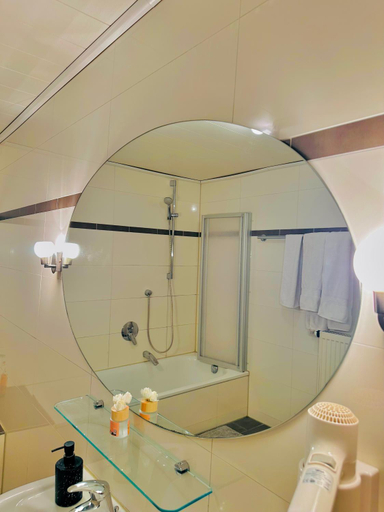 Bathroom 2, Pilstinger Hof, Dingolfing-Landau