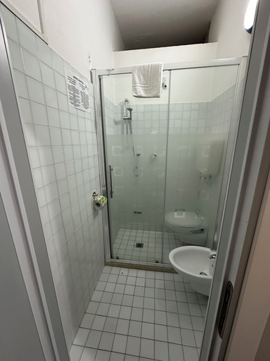 Bathroom 5, Hotel Austria, Rimini