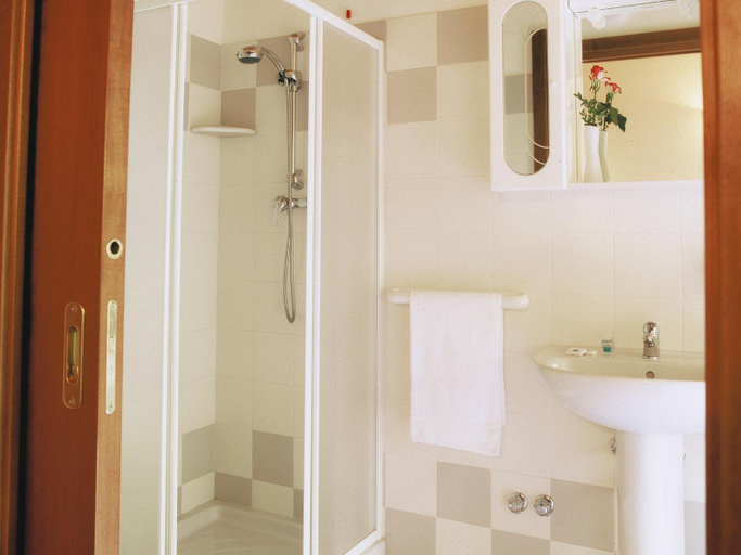 Bathroom, Albergo Ristorante Marcheno, Brescia