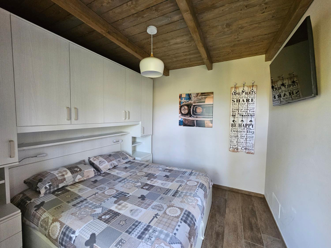 Bedroom 9