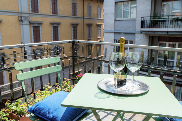 Others 5, Suite Duomo View 47, Como