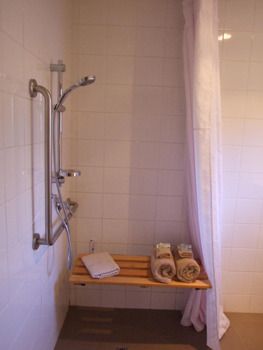 Bathroom 2, Drifters Inn, Hurunui