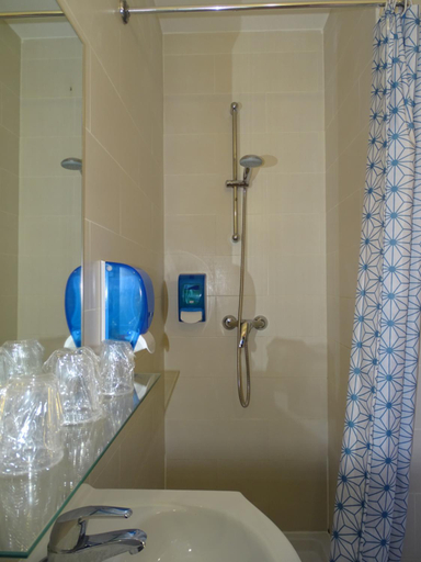 Bathroom 5, Hôtel Acajou, Pyrénées-Orientales