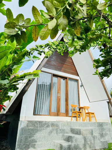Exterior 6
