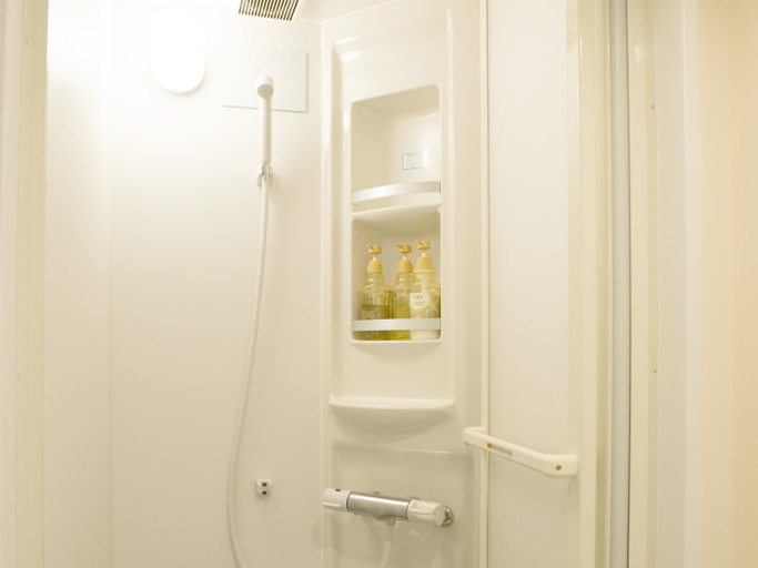 Bathroom 12
