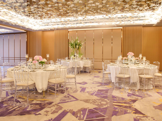 Business Facilities