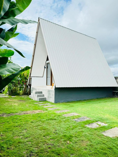 Exterior 7