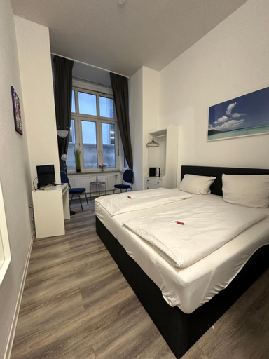 Bedroom 10