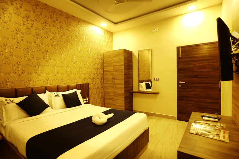 Hotel Kek Grand Pvt Ltd, Kancheepuram