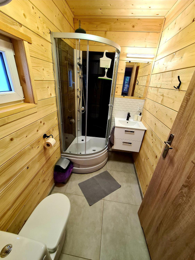 Bathroom 2, DOMKI We MGLE - Borsk, Kościerzyna