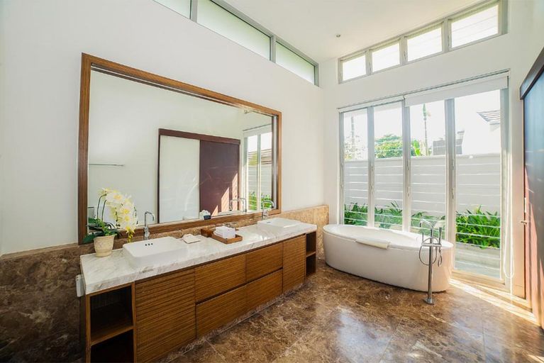 Bathroom 5, The Ocean Villas Managed by the Ocean Resort, Da Nang
