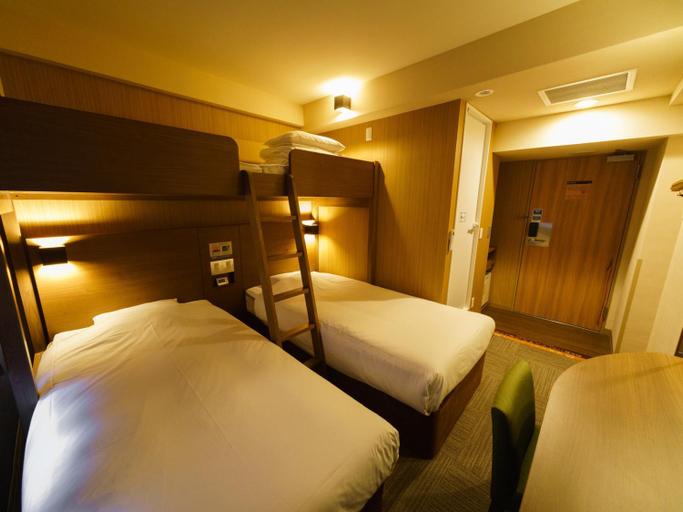 Bedroom 16