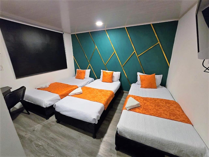 Others 3, Hotel Kristal Ferial, Santafé de Bogotá