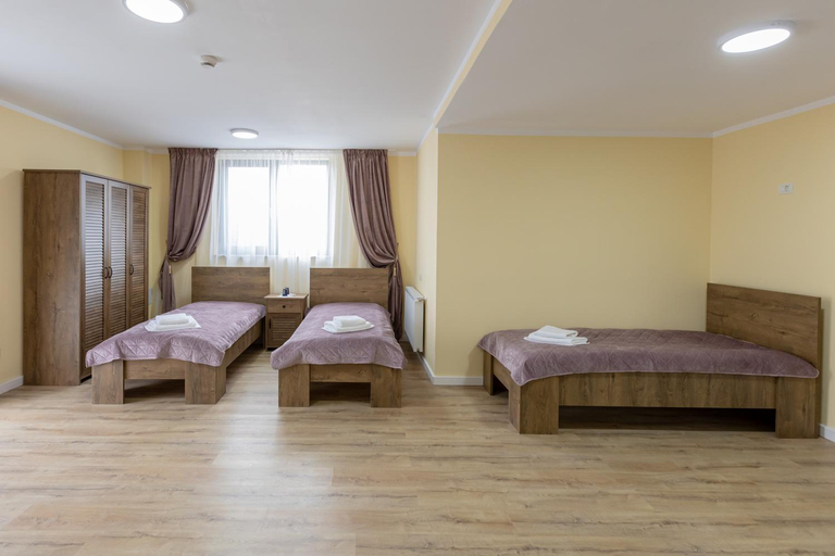 Others 4, Villa Class, Oradea