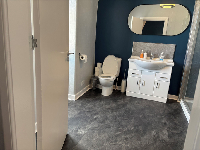 Bathroom 3, The Victoria Inn, East Lothian