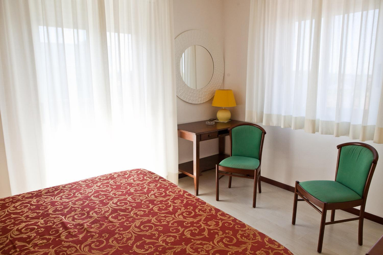 Bedroom 3, Hotel Gabbiano, Rimini