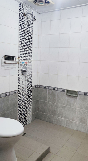 Bathroom 8