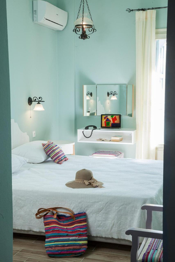 Bedroom, 7 Brothers Hotel, Attica