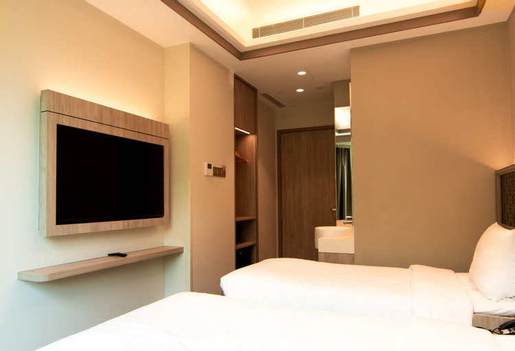 Bedroom 12