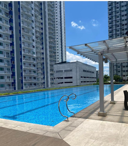cozy 1 br with netflix and wifi at Grass residences, Quezon City