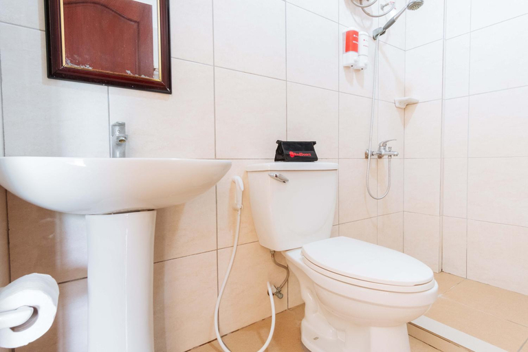Bathroom 12