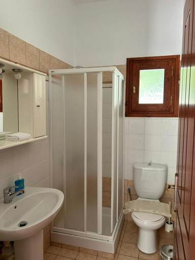 Bathroom 4, Villa Oleander, Crete