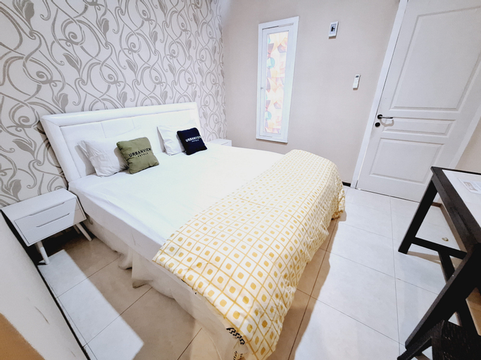Urbanview Roemah Tanjung Blitar, Blitar