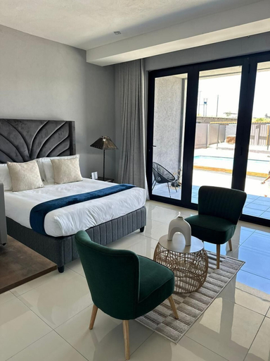 Bedroom 2, Bon Voyage Inn, Joe Gqabi