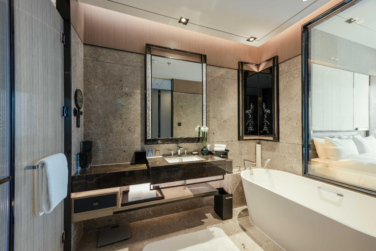 Bathroom 10