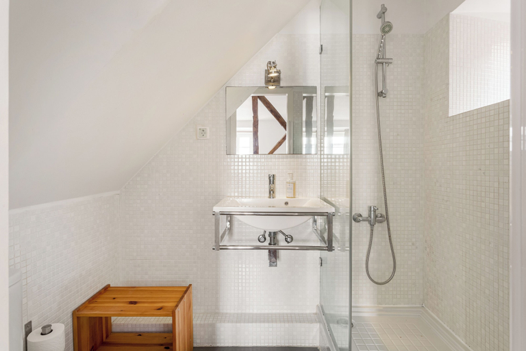 Bathroom, Lisbon Cozy Nest in Santa Catarina, Lisbon