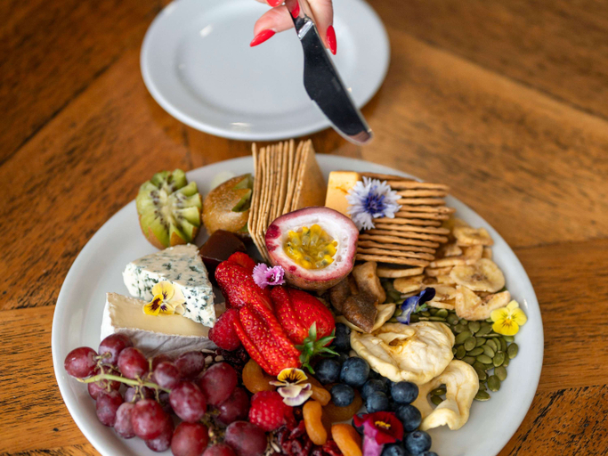 Food & Drinks 5, Mercure Kooindah Waters Central Coast, Wyong - South and West