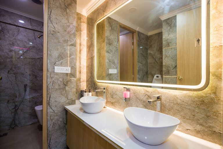 Bathroom 4, Alaya Stays Miyabi Executive Suite, Elegant 1-BHK Suite With Common Pool, Gym & Restaurant, Gurgaon