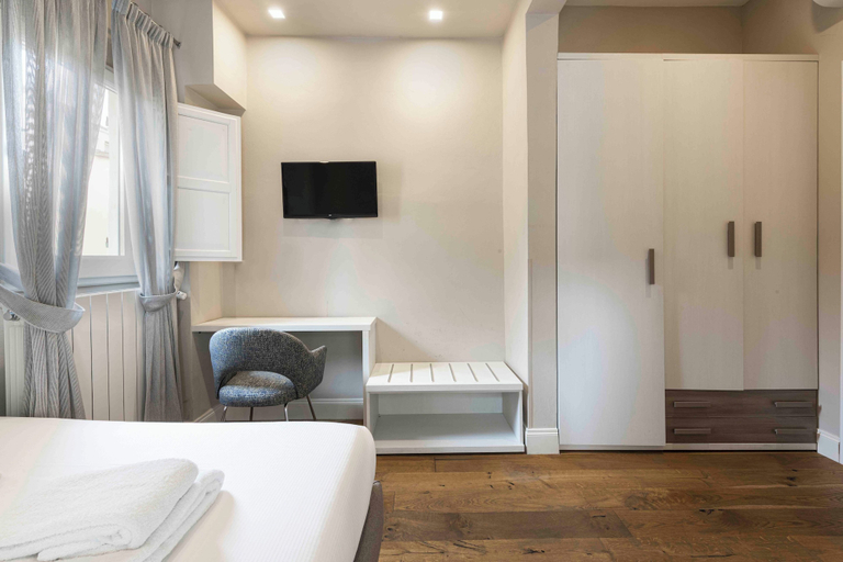 Bedroom 2, Alfani Modern Loft by MMega, Florence