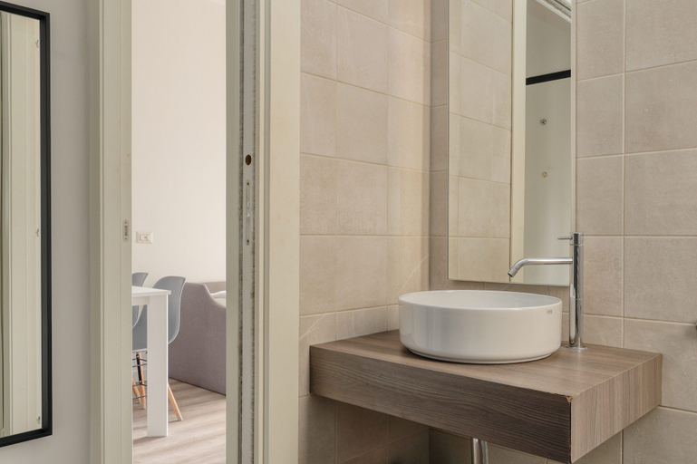 Bathroom 2, JOIVY Cosy Studio with Balcony, Milano