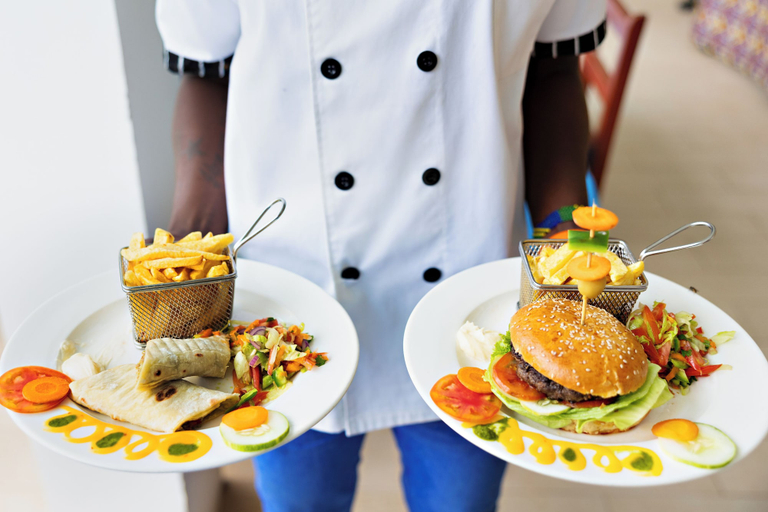 Food & Drinks, Oasis Beach Inn, Kusini