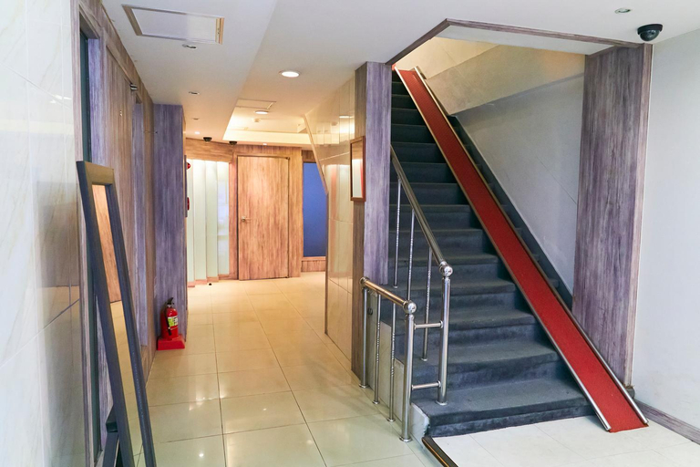 Others 4, Traveler's A Korea Hostel, Jung