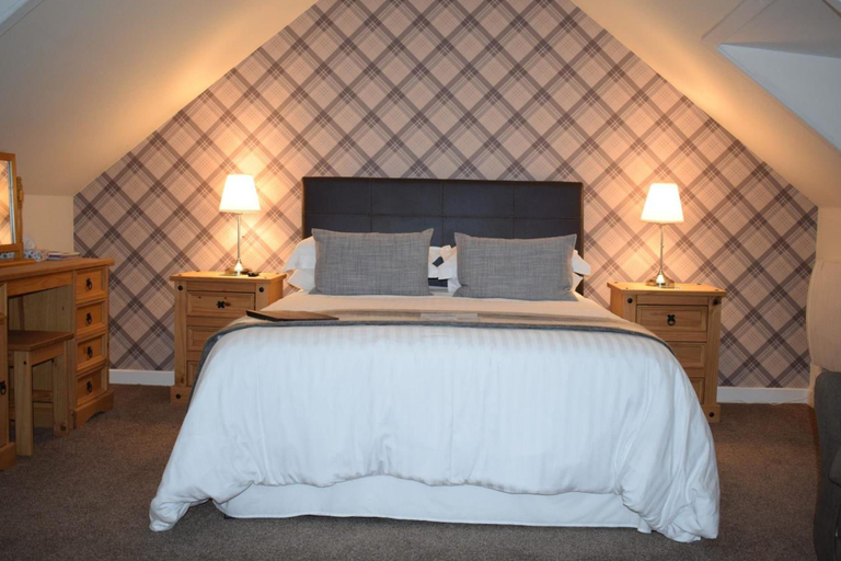 Bedroom 3, The Tables Guest House, Highland
