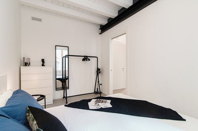 Bedroom 3, Suite JOIVY Lake 11, Como