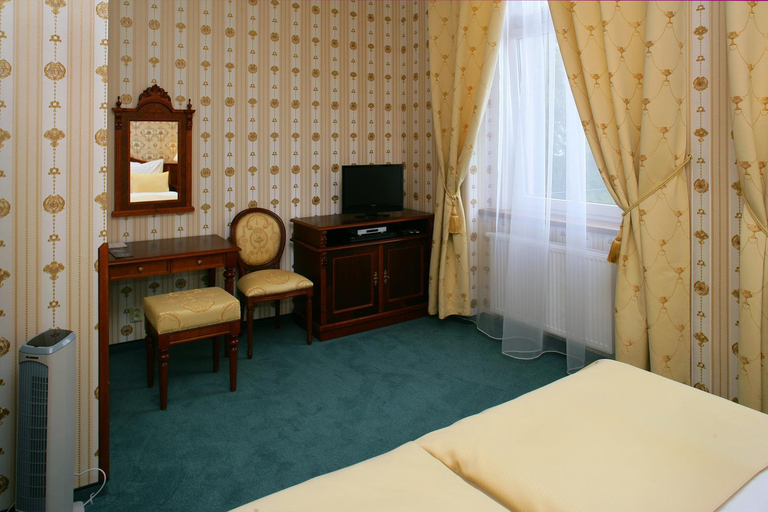 Bedroom 3, Hotel MERTIN, Chomutov