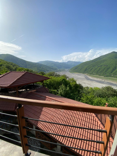Others 4, Hotel Ananuri, Dusheti