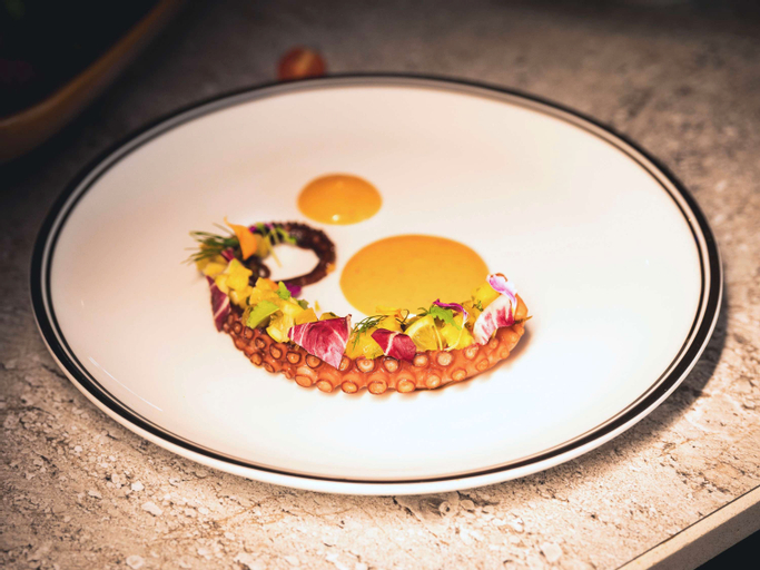 Food & Drinks 9