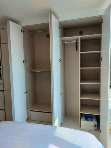 Songdo Halla Westernpark-SeaViewRoom Hotel-바다전망, Yeonsu