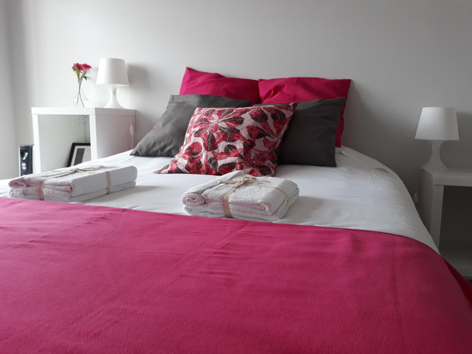 Others 4, Casa Pirosa, Aveiro