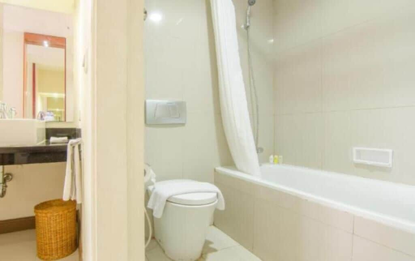 Bathroom 11