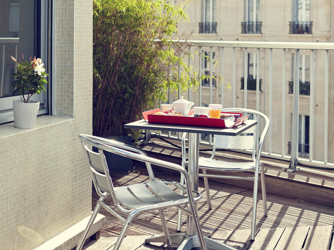 Others 4, Relais de Lyon by Malone, Paris