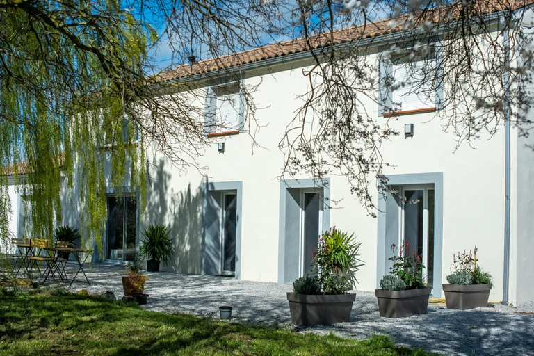 Exterior & Views 2, Chez PhiL, Aude
