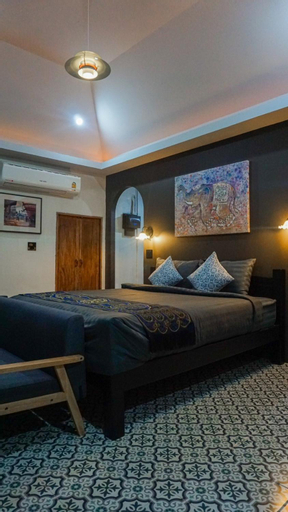 Bedroom 13